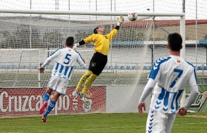 Al meta Rubén le agradaría jugar en el primer equipo en un futuro. / Foto: Josele Ruiz.