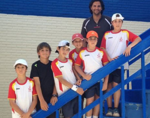 Equipo alevín del Recreativo de Tenis que logró un nuevo éxito.