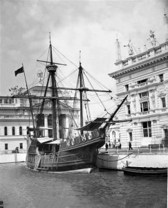 La Santa María atracada en la Exposición de Chicago, en 1893