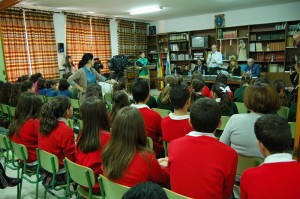 Un momento del programa celebrado en el colegio. 