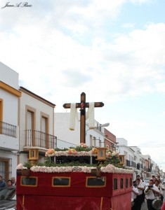 La Cruz de Mayo del Sagrado Corazón de Jesús recorrerá las calles de San Juan del Puerto este domingo.