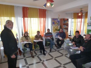 El curso de inglés está impartido por profesores nativos.