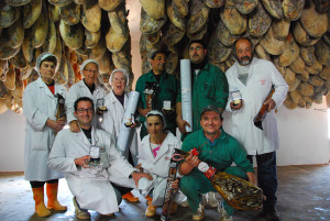 El equipo de Jamones Eíriz con las medallas.