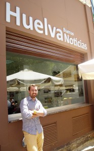 Luis Santamaría, dueño de Mandala, hizo una visita a la sede de Huelva Buenas Noticias.