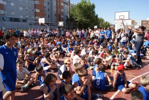 Cientos de deportistas de los centros maristas se dieron cita en la ‘Maristiada’ celebrada en Huelva.