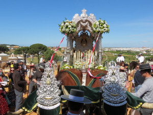 El Simpecado de la Hermandad de Moguer.