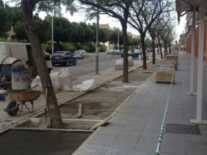 Los trabajos se están desarrollando en la Avenida de Andalucía. 