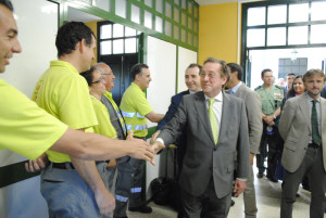 El consejero de Justicia e Interior, Emilio de Llera, acudió a la presentación del Plan Aldea.