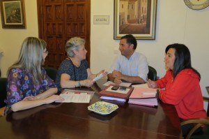 Reunión de Acfa con el alcalde de Moguer.