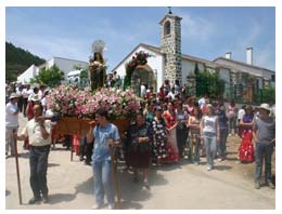 Las fiestas en torno a la patrona, se viven intensamente en la localidad.