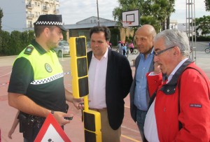 El taller ha sido impartido por la policía local.