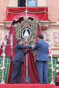 La Medalla ha sido entregada por el alcalde de la localidad.