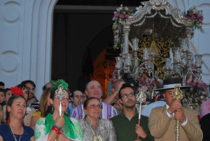 Una amplia comitiva recibió a los romeros.