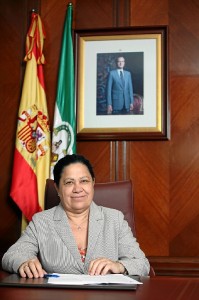 La presidenta considera indispensable la línea férrea Huelva-Zafra.