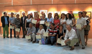 Los alumnos recibieron los diplomas al aprovechamiento del curso.