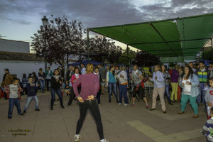  Aerobic, una de las actividades organizadas por la Asociación contra el cáncer Acamacum. / Foto: José María Delgado. 