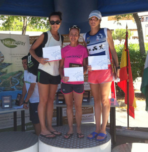 Podio femenino de la II Media Maratón 'Ruta Hoteles de Cartaya'.