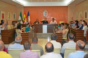 Pleno extraordinario en defensa de la agricultura en Almonte.