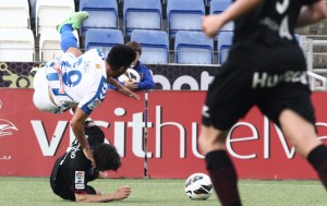 Chuli se mostró muy incisivo en el tiempo que estuvo sobre el terreno de juego. / Foto: Josele Ruiz.