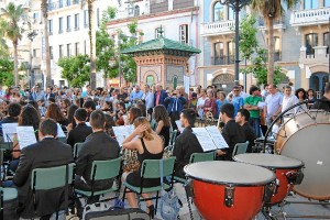 El concierto se ha celebrado en la Plaza de las Monjas de Huelva. 