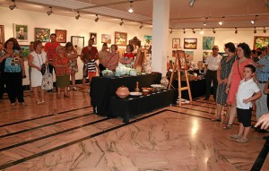 El Centro Cultural se llenó de visitantes a la exposición.