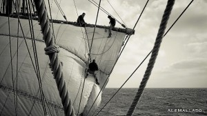 Los trabajos de mantenimiento del barco eran constantes. 