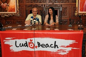 Francisco Blázquez e Isabel Barea en la presentación del programa. 