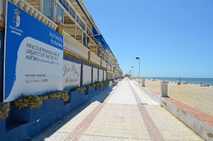 Tramo nuevo del paseo marítimo.