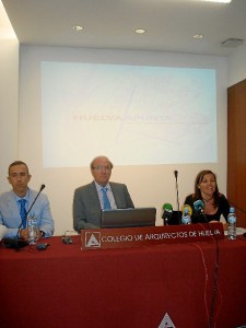 Presentación del proyector 'Huelva Apunta'.