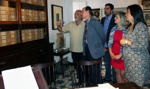 Diaz Trillo durante su visita a la casa museo Zenobia-Juan Ramón de Moguer