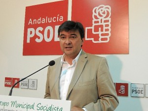 El portavoz socialista, Gabriel Cruz, abrirá las charlas con los ciudadanos.