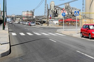 La calle ha sido renovada con material reciclado.