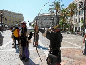 El desfile de presentación de las jornadas ha concluido en la Plaza de las Monjas de la capital.