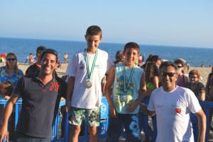 El Concejal de Deportes, Juan García junto a los ganadores infantil Javier García, Pepe Orta y Suharri Gómez