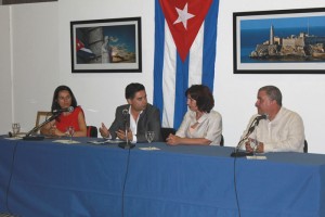 Mesa inaugural del Encuentro de Cultura Cubana.