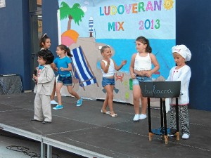 Los pequeños interpretaron diversas canciones.