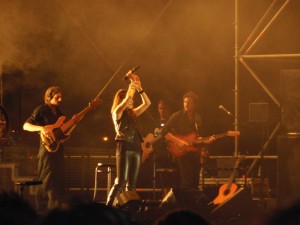 Malú derrochó energía y positivismo en su concierto de Colombinas.