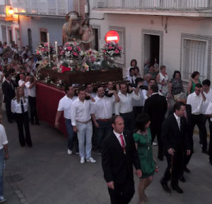 Procesión de Santa Ana por las calles de Gibraleón.