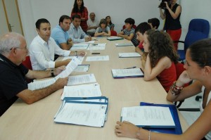 Reunión con los 'pequeños concejales de barrio de La Morana. 