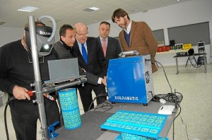 Visita de los representantes del Ayuntamiento de Huelva a la empresa Seabery.