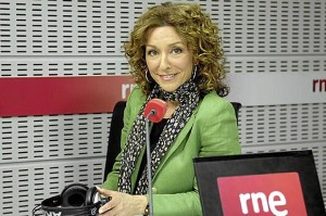 Yolanda Flores trabaja en RNE y en la nueva temporada podremos verla en television. 