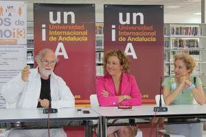 Yolanda Pelayo acompañada de Jean-Pierre Klein y Pilar Domíngez en la presentación del curso de arteterapia.