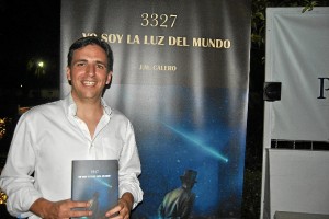 Juan María Calero, con su primera novela.