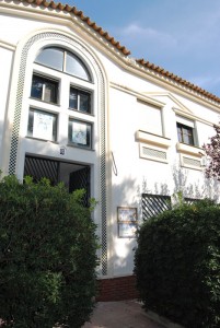 Fachada de los Servicios Sociales en Cartaya.