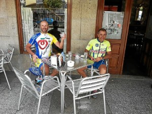 En el camino, también hubo tiempo para algún descanso y refrigerio. 