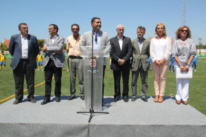 Gustavo Cuéllar pide un minuto de silencio por los fallecidos.