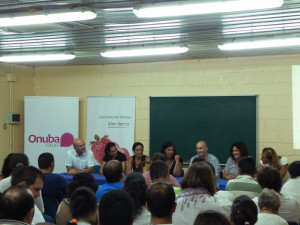 Acto de entrega de las becas.