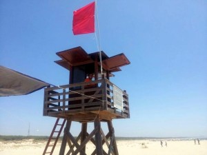 Puesto de Socorro de Protección Civil en la playa de La Bota.