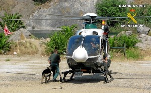 El helicóptero empleado en el salvamento en Calañas.