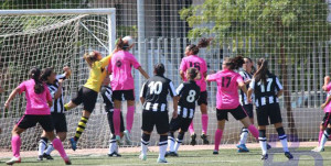 Las onubenses confían en ganar su primer partido en esta temporada. / Foto: Badajoz Deporte.